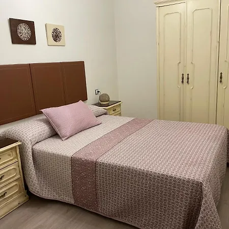 Calle Huertas Nº 17 - 1º דירה *
