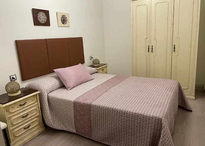 Calle Huertas Nº 17 - 1º דירה *